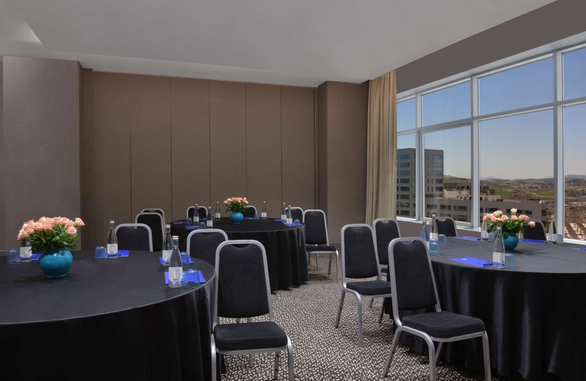 Hilton Tanger City Center Exteriér fotografie Meeting room