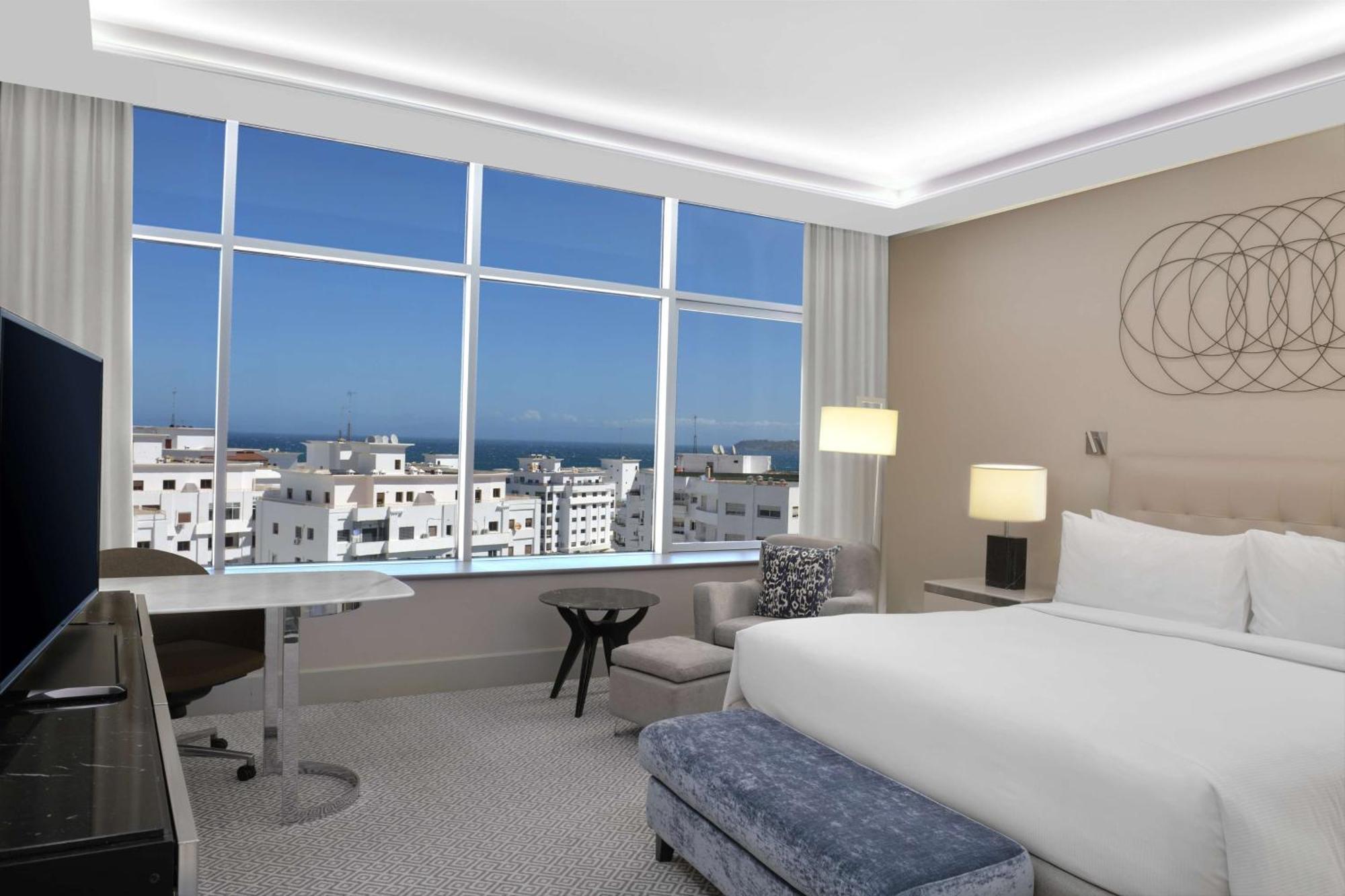 Hilton Tanger City Center Exteriér fotografie Deluxe room