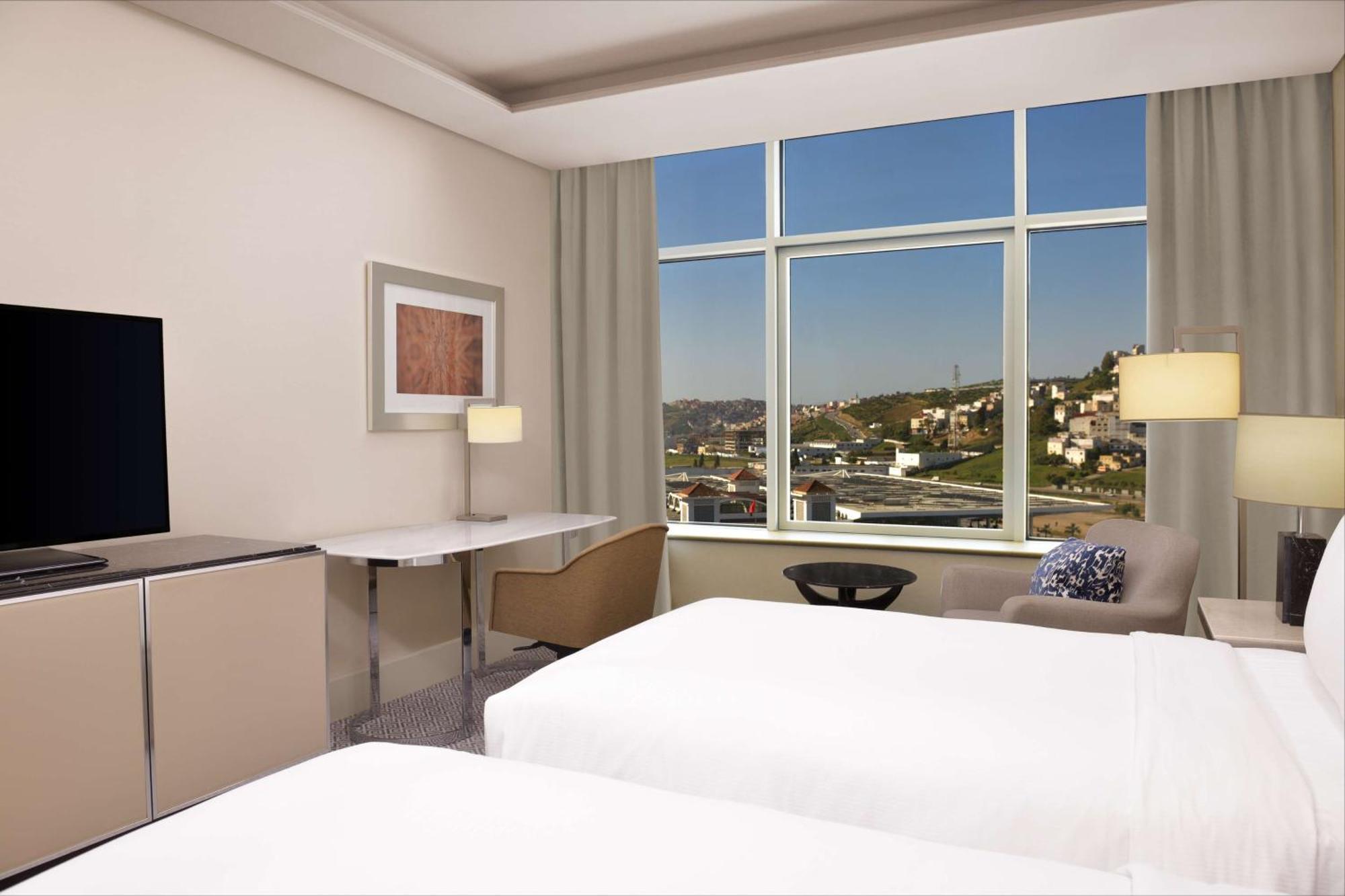 Hilton Tanger City Center Exteriér fotografie A guest room at the hotel